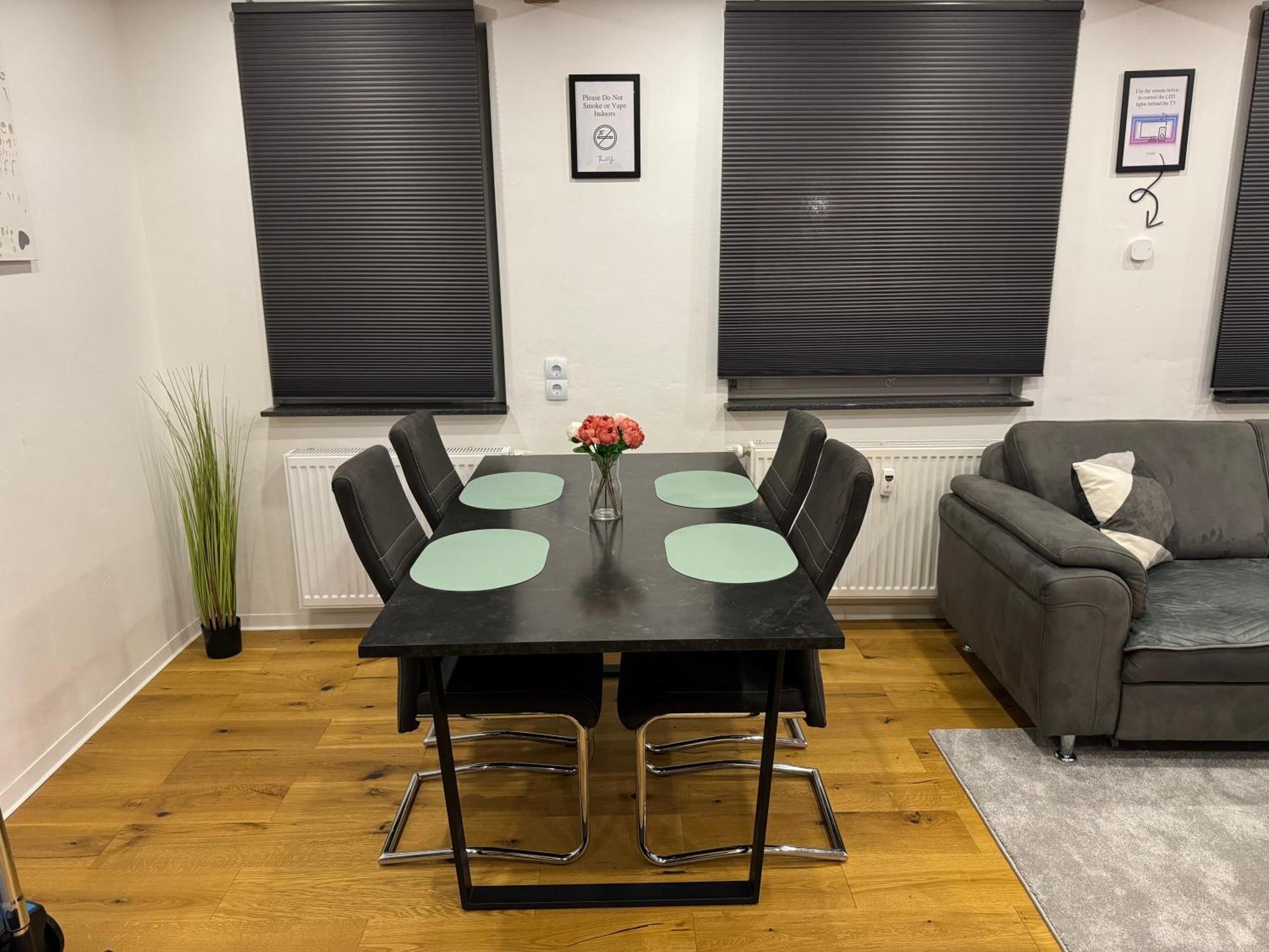 Best Central Apartment - Am Marktplatz - Up To 5 - Next To Frankfurt And Hanau - Coffee And Snacks - Netflix, Prime, Disney Nidderau 外观 照片