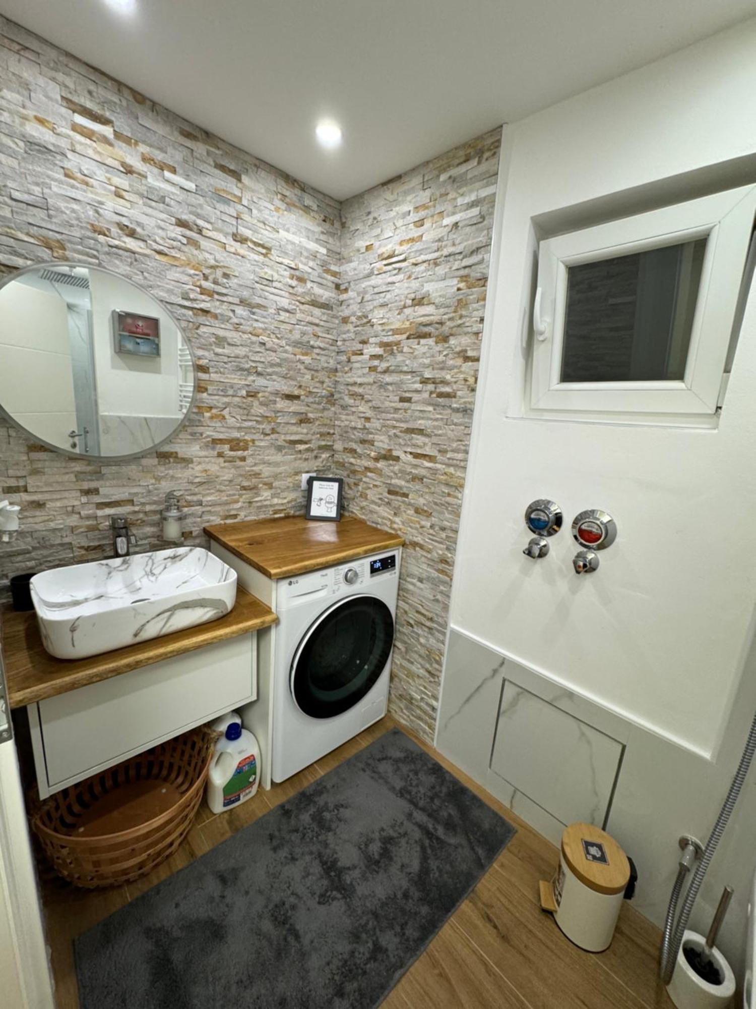 Best Central Apartment - Am Marktplatz - Up To 5 - Next To Frankfurt And Hanau - Coffee And Snacks - Netflix, Prime, Disney Nidderau 外观 照片